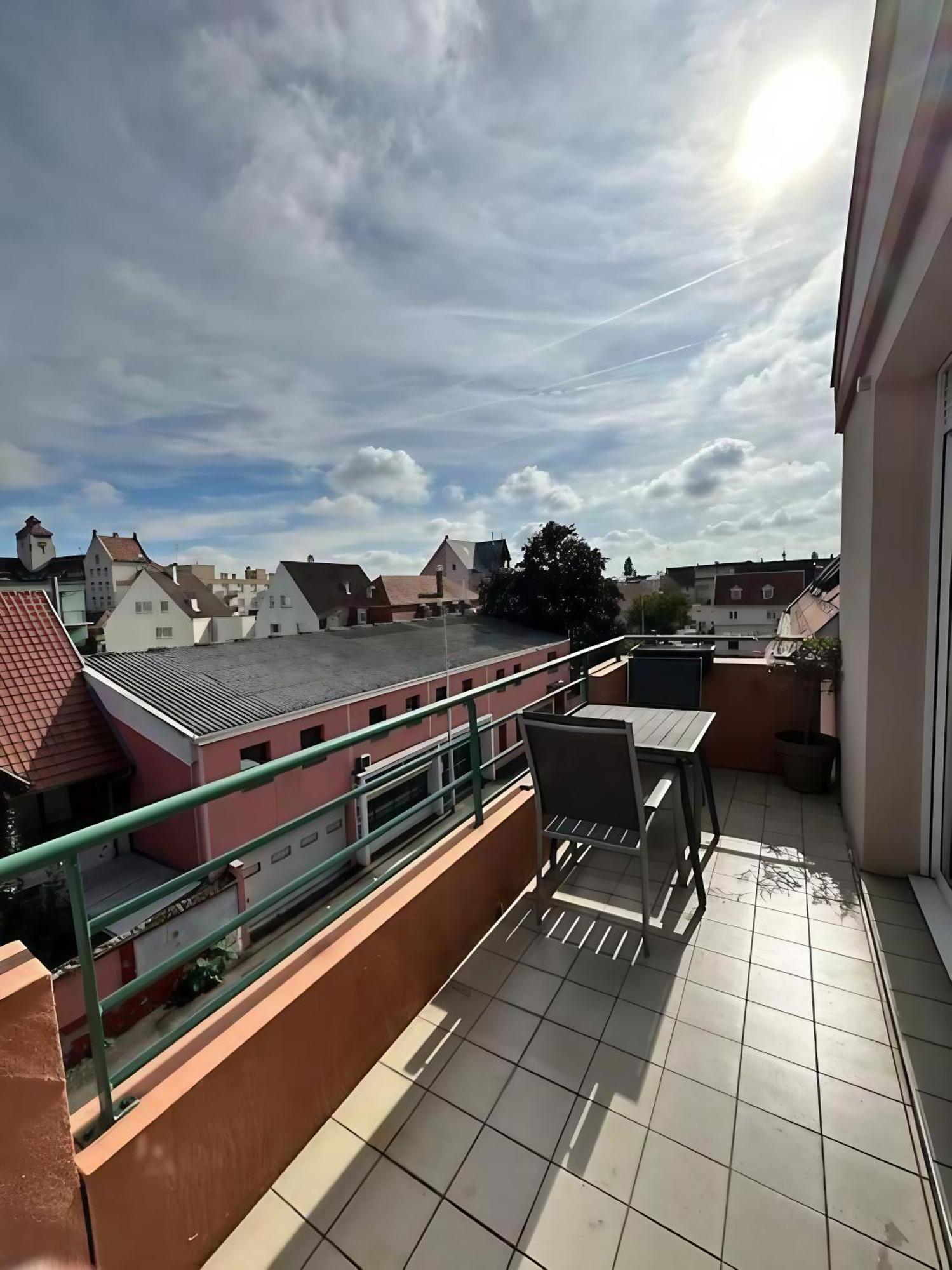 Superbe Duplex Proche Centre Ville Parking Gratuit Colmar Zewnętrze zdjęcie